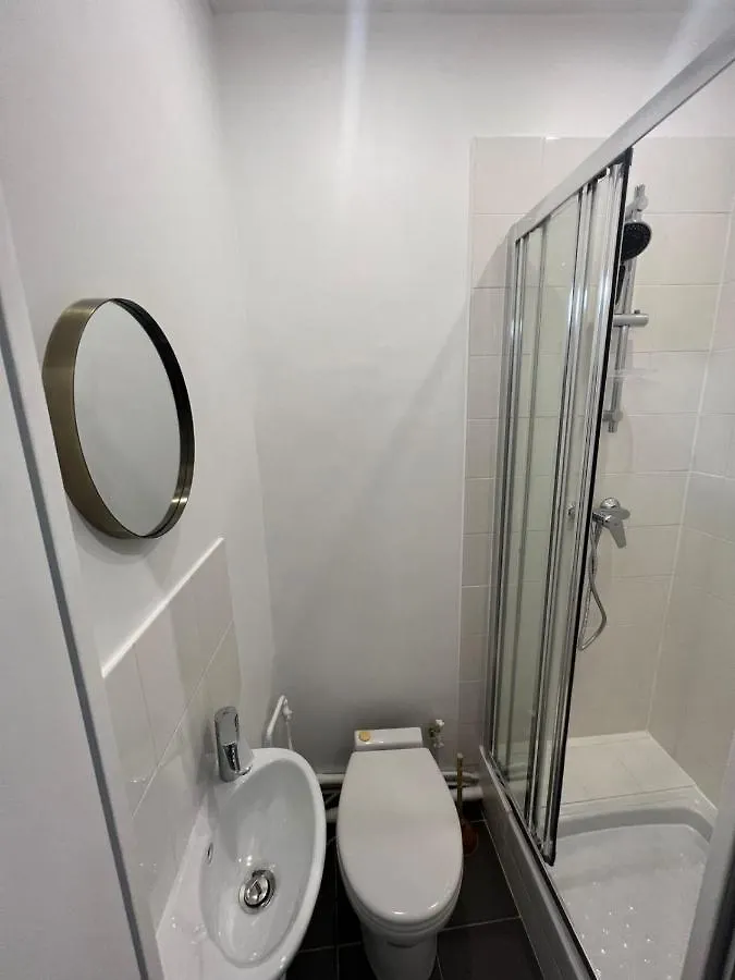 Studio - Buttes Chaumont Apartment Paris