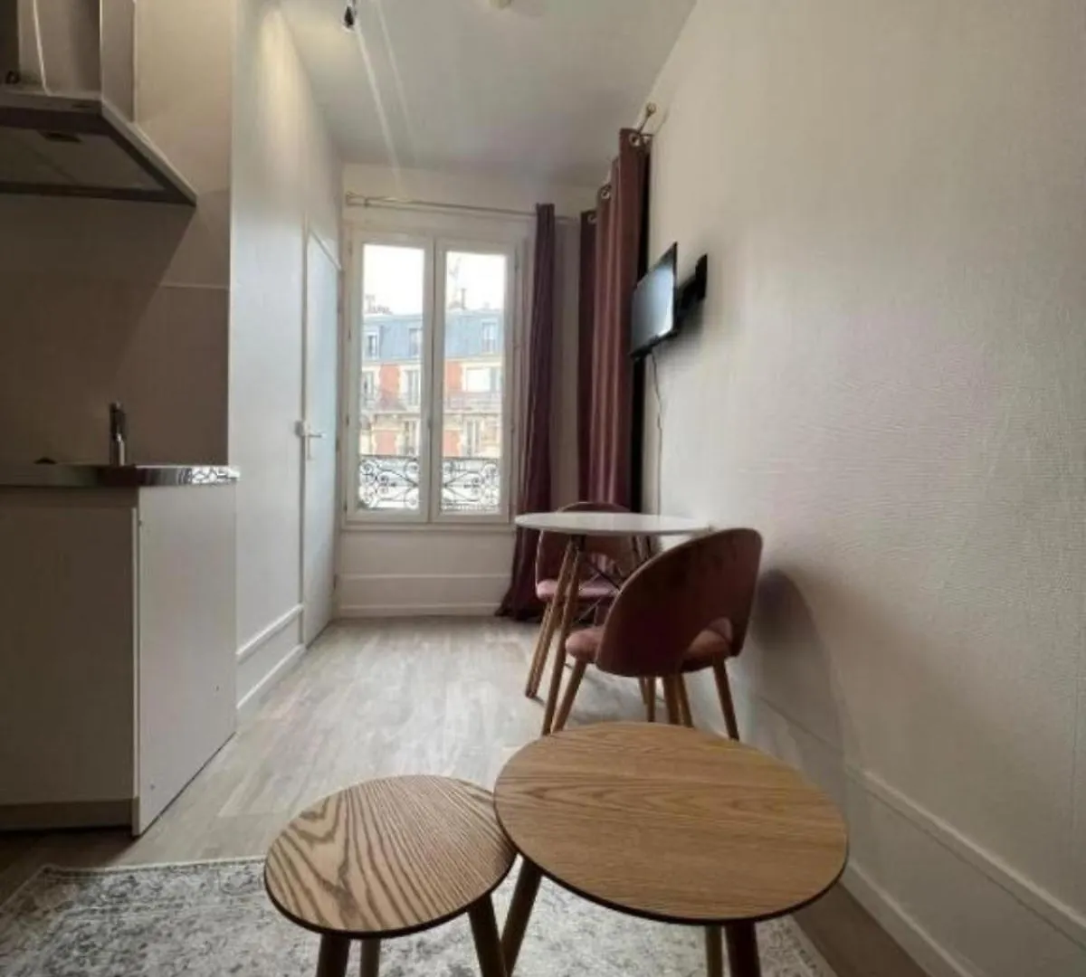 Studio - Buttes Chaumont contacts